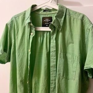 H&M no sleeve button up men’s